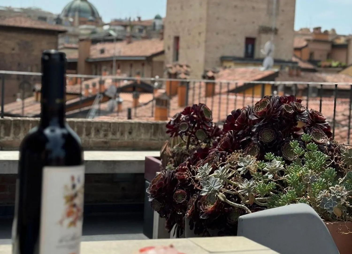 Sui Tetti Di Bologna Apartment Italy